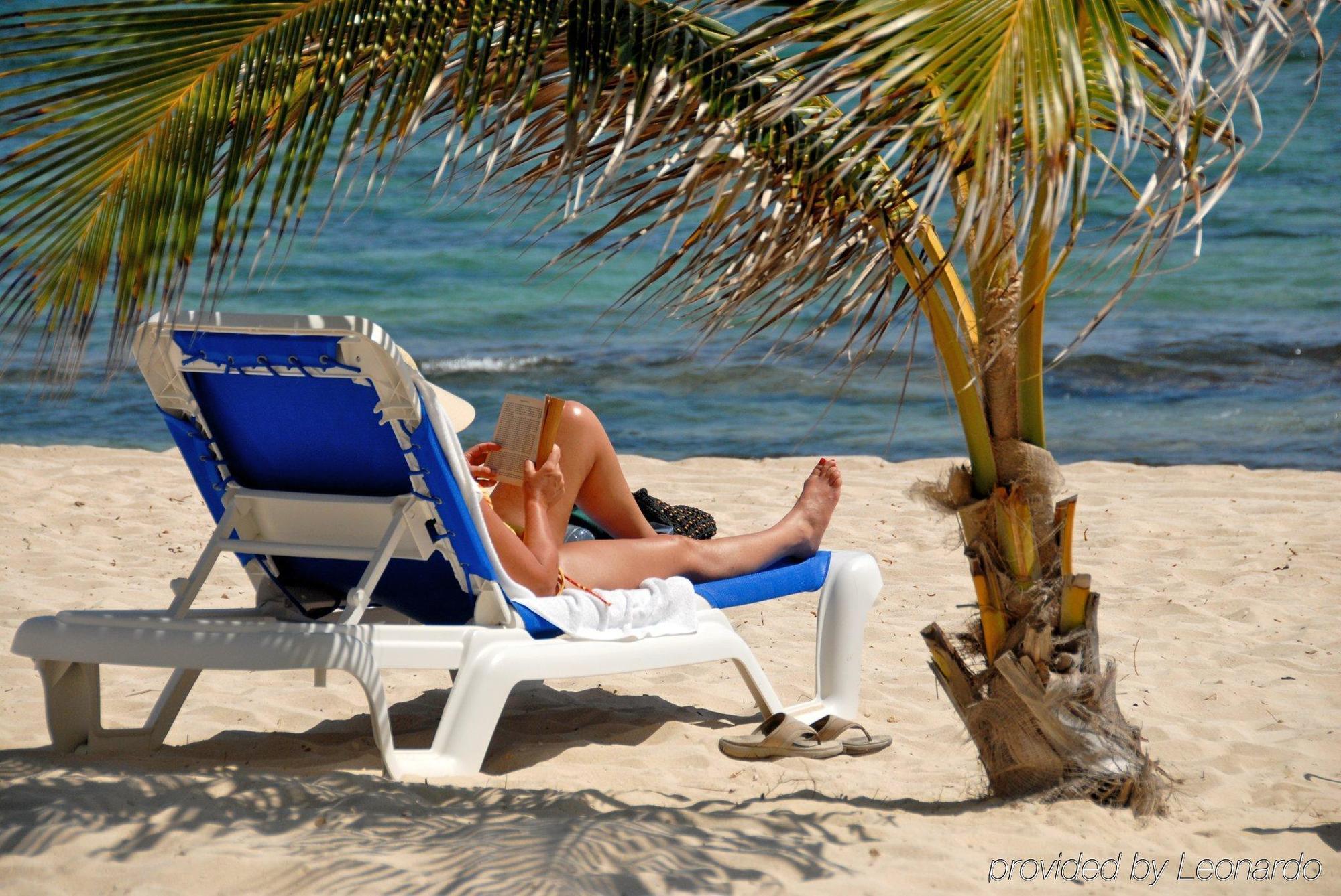 Castaways Cayman Beach Resort North Side Luaran gambar